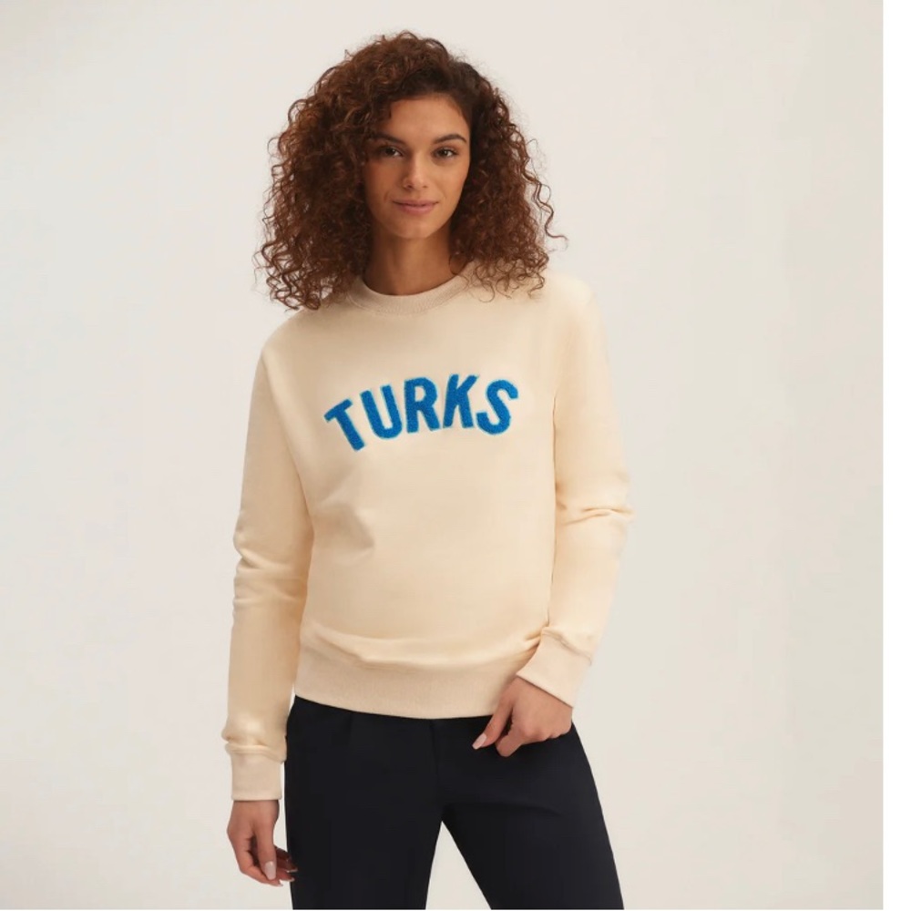 Okaicos Extra Small Sweater. Never worn